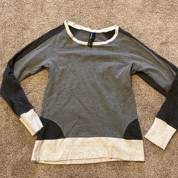 Mondetta long sleeve shirt - Picture 1 of 1